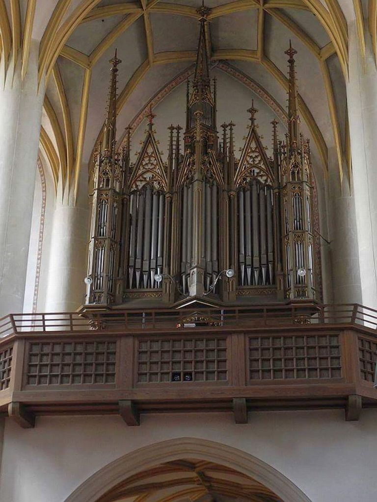 Dingolfing - Katholische Pfarrkirche Sankt Johannes Dingolfing - Katholische Pfarrkirche Sankt Johannes